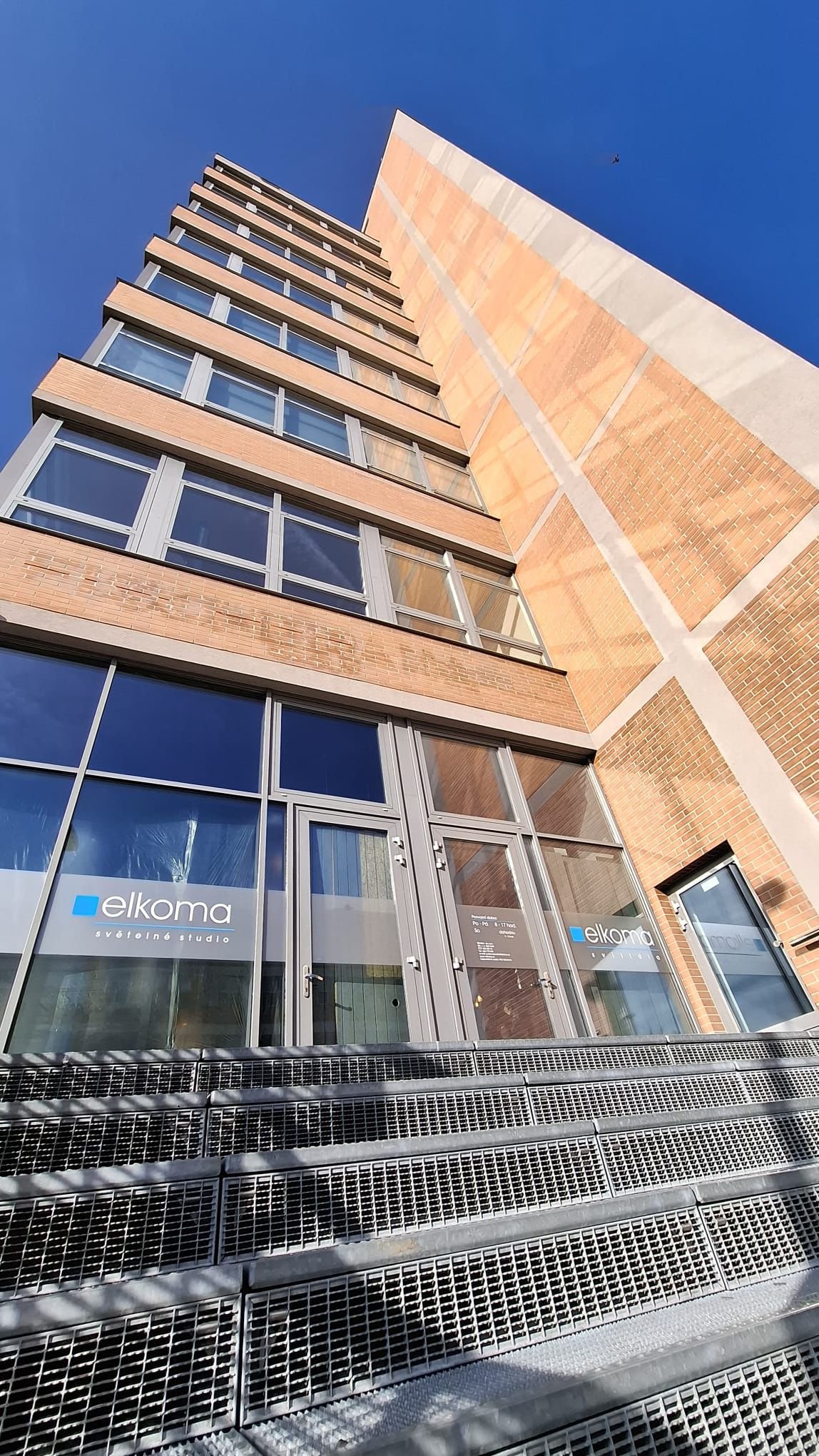 NOVĚ OTEVŘENÉ SVĚTELNÉ STUDIO